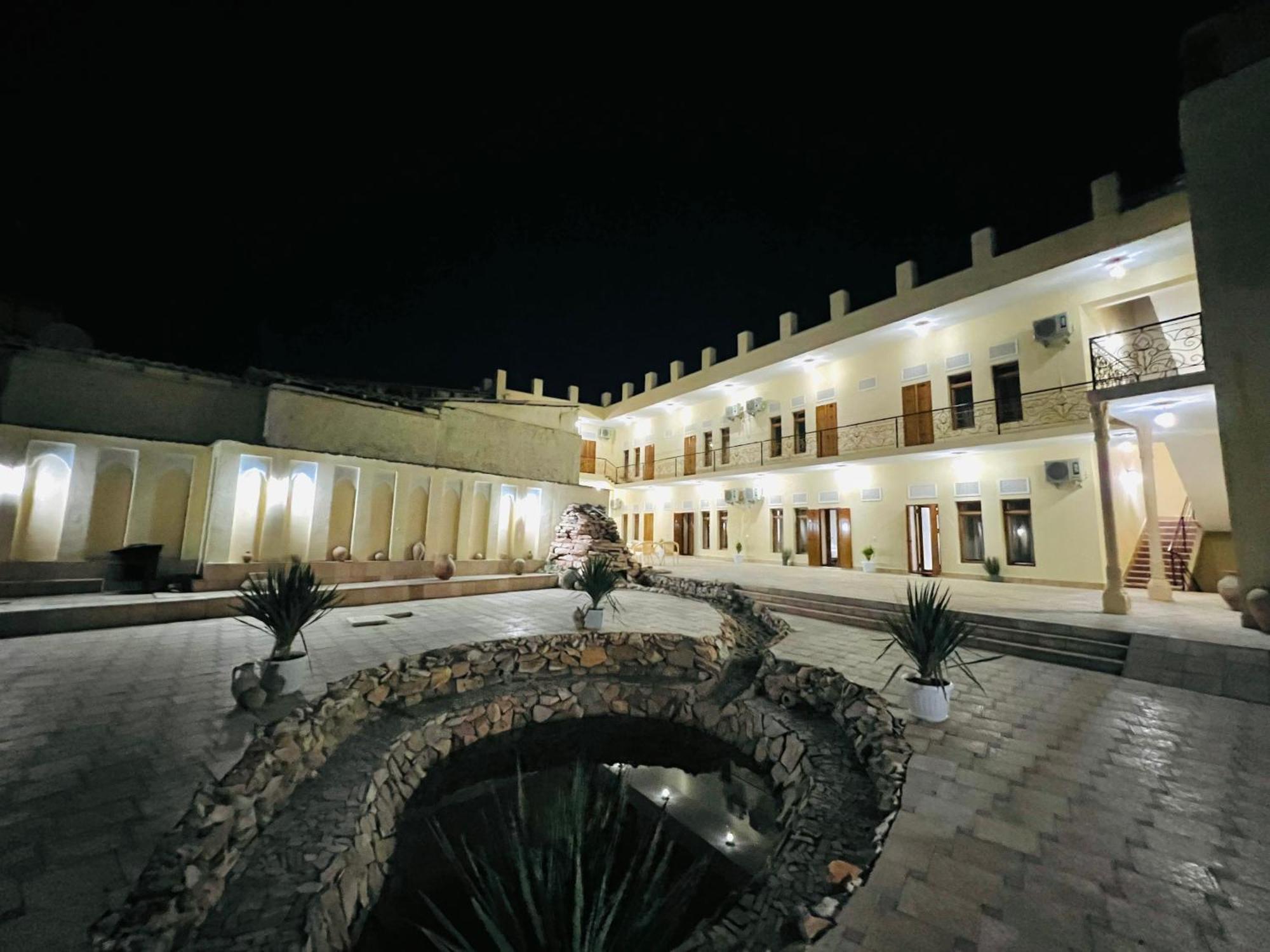 Lola Boutique Hotel Buchara Exteriör bild